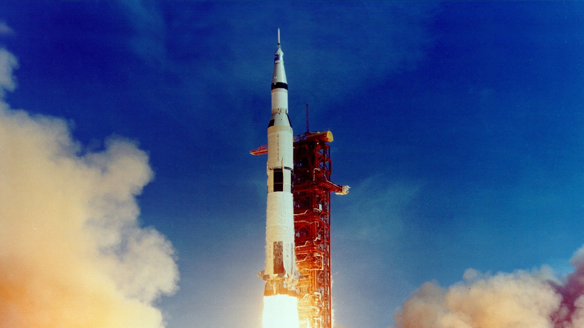 13 Factors That Saved Apollo 13 - E1 - Earth to the Moon