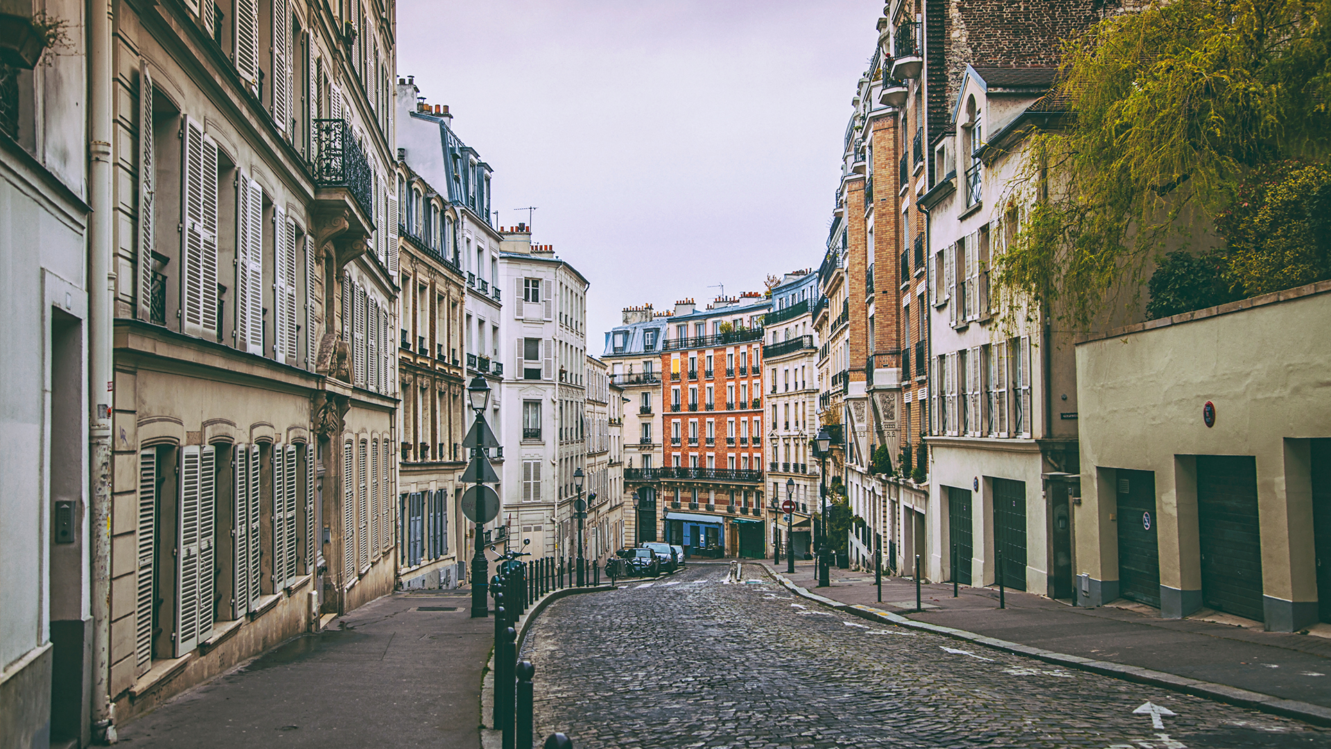 Globe Trekker Europe  - E3 - Paris City Guide