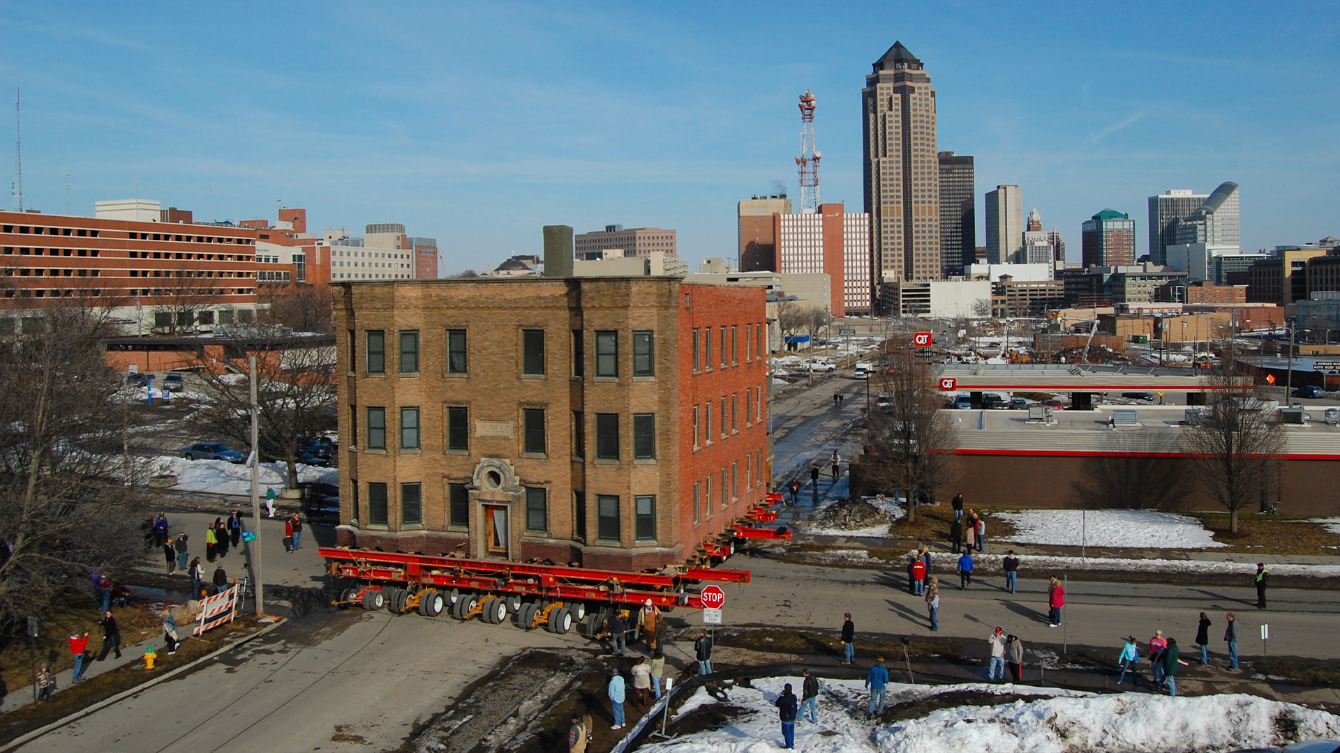 Monster Moves - S3E3 - Hauling History