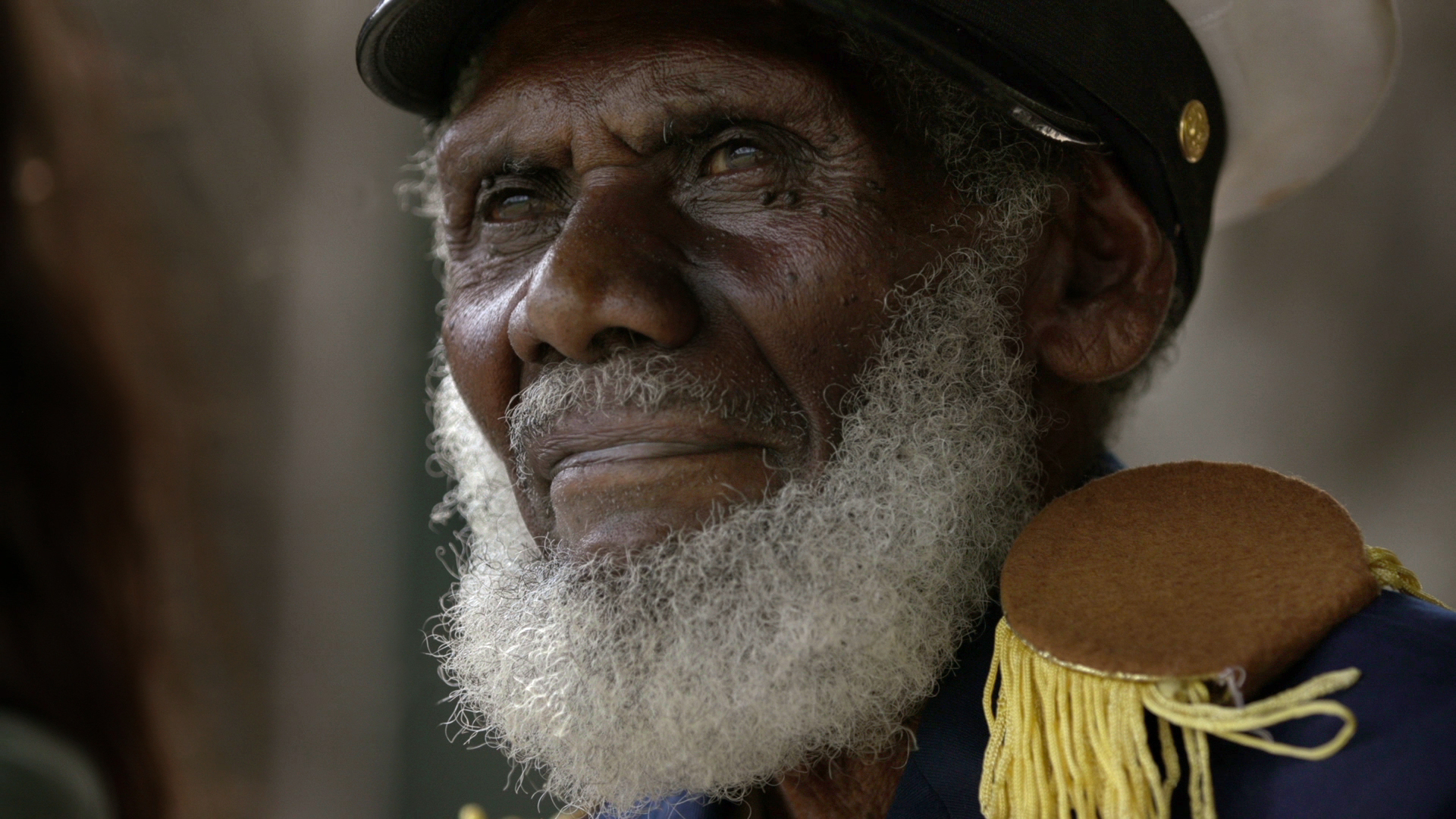 Travelling Photographers - E8 - Vanuatu - In Honour of the Cargo Cult