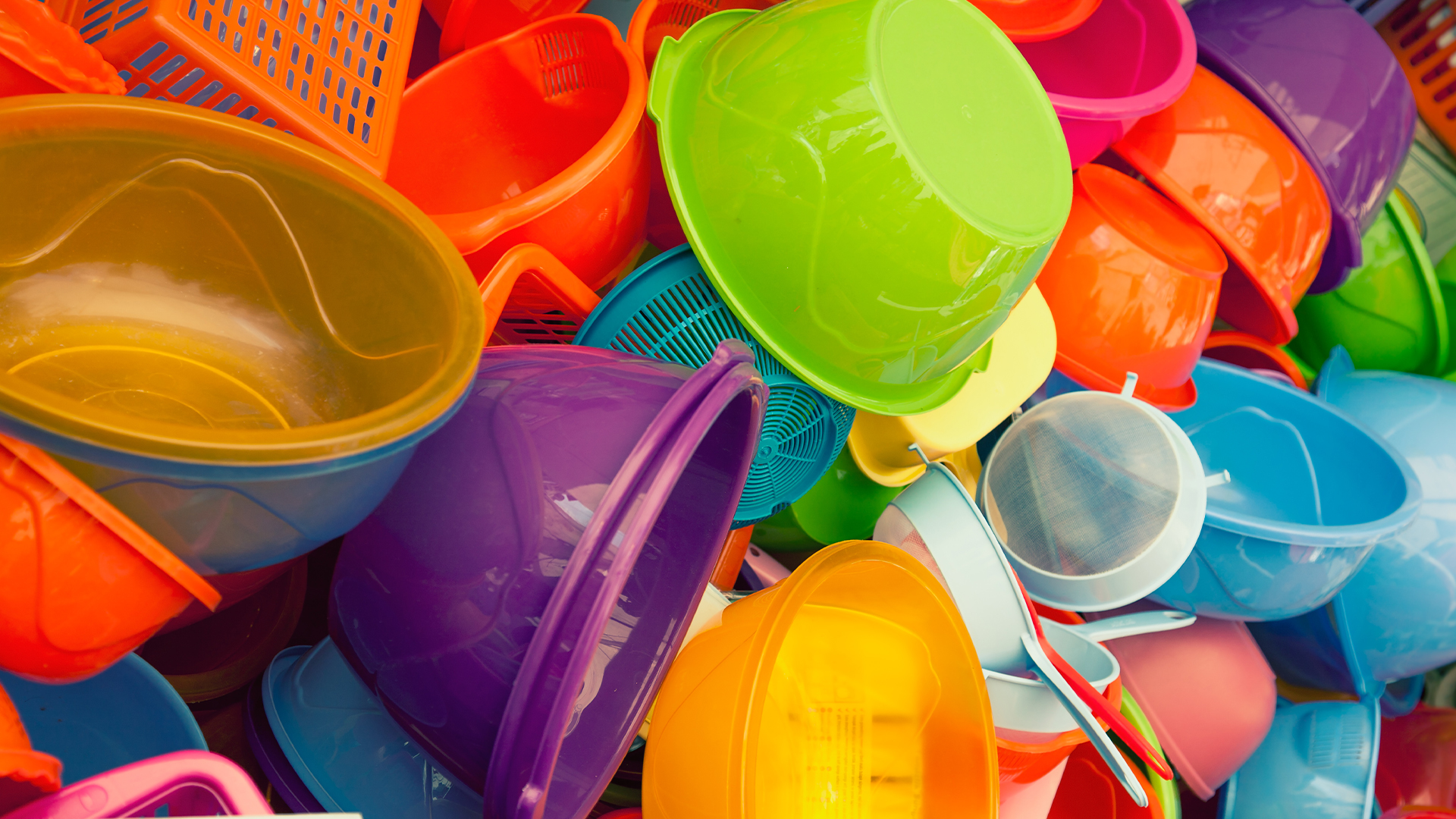 Tupperware! Tupperware!