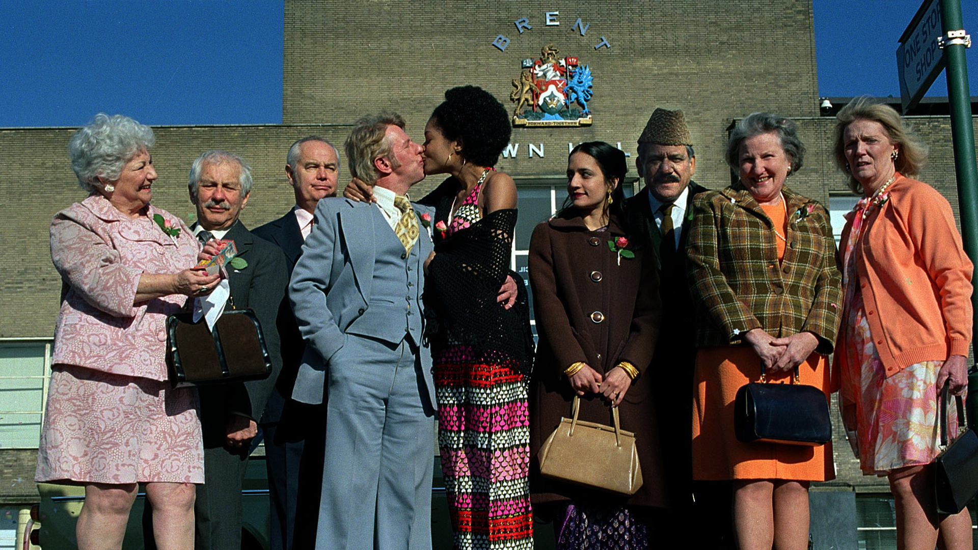 White Teeth - E1 - White Teeth